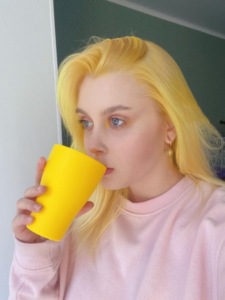 Жёлтые волосы