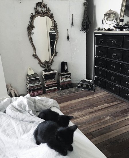 Комната в готическом стиле