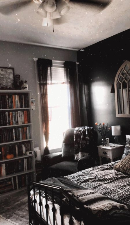 Спальня темная