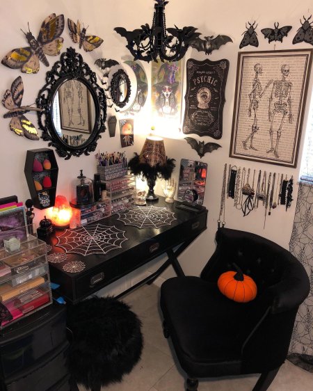 Декор комнаты в готическом стиле