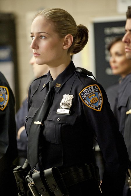 Лили собески полицейский