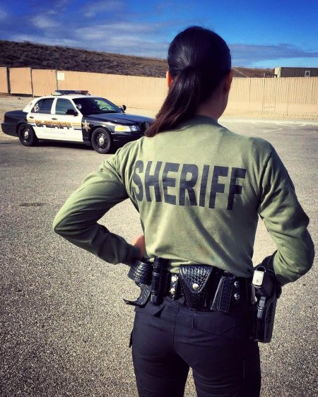 Девушка шериф