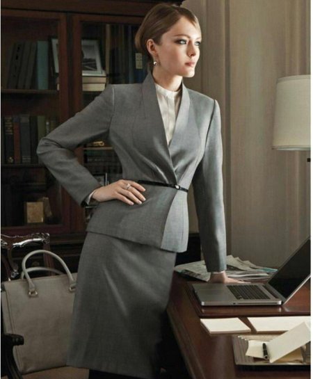 Деловой костюм женский
