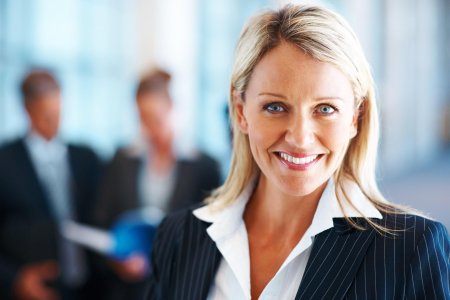 Женщина среднего возраста