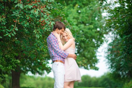 Фотосессия пары на природе