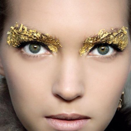 Золотистый макияж диор