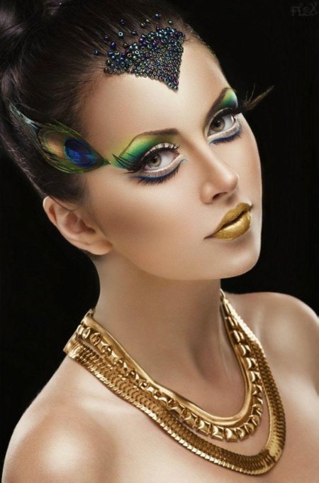 Экстравагантный макияж