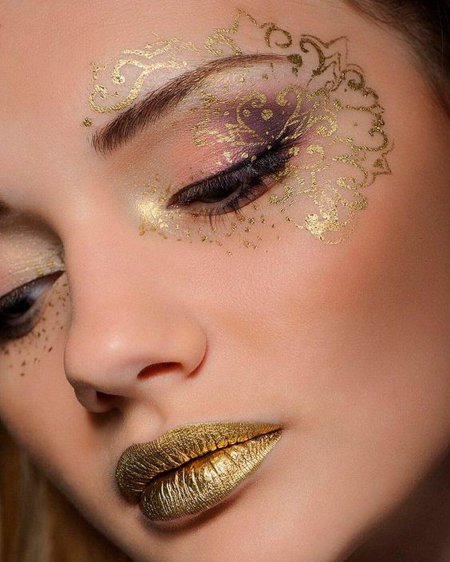 Необычный макияж