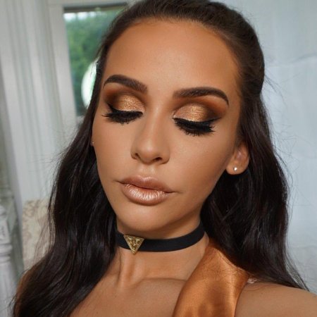 Макияж в золотых оттенках