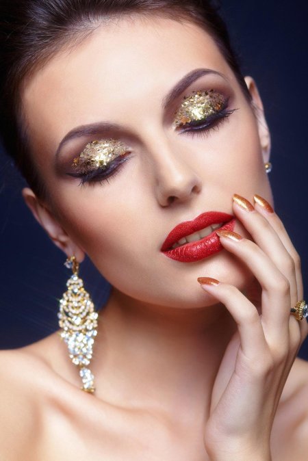 Макияж в золотых тонах