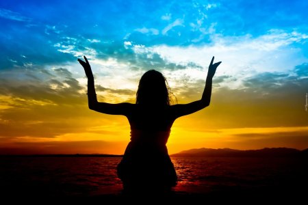 Девушка на закате