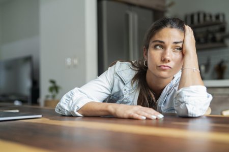 Неуверенная в себе девушка