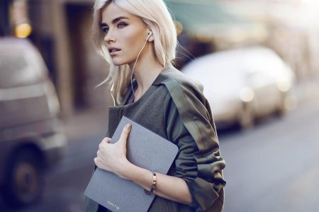 Целеустремленная девушка