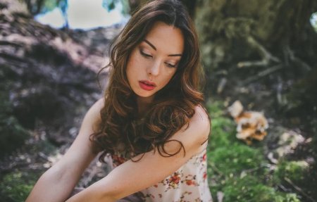 Девушка с корнями