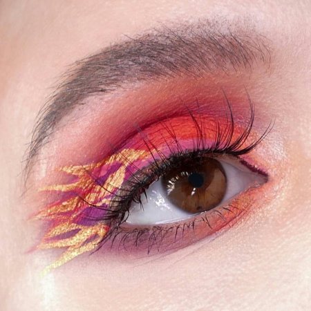 Огненный макияж