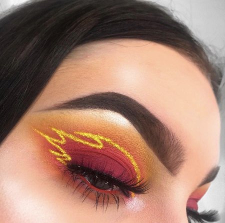Огненный макияж