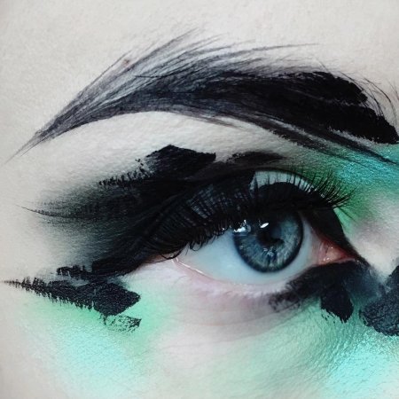 Необычный макияж глаз эстетичный и простой