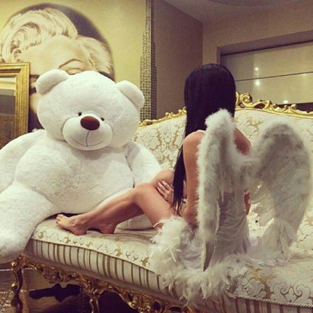 Девушка с мишкой