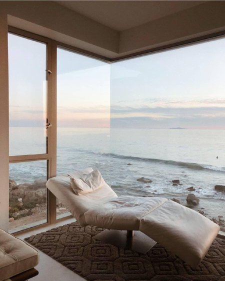 С видом на море