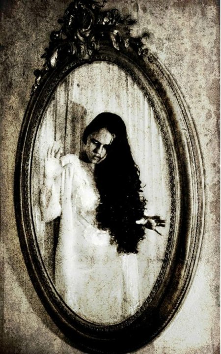 Кровавая мэри призрак