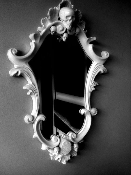 Зеркало с лепниной