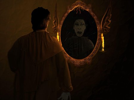 Отражение вампира в зеркале