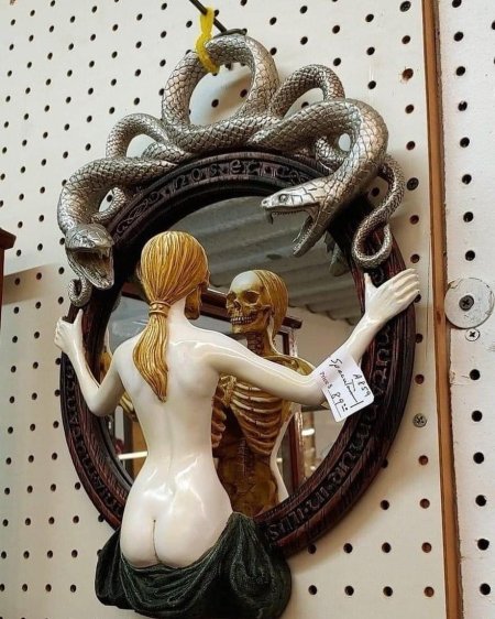 Русалка на зеркало