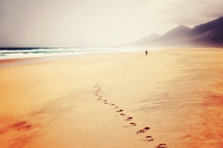 Песок у моря