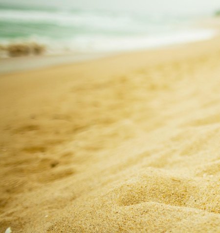 Песочный пляж