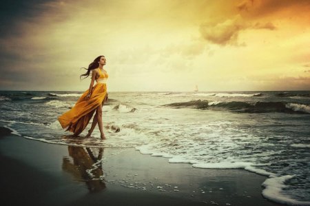 Море девушка