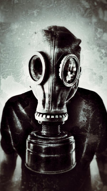 Люди в противогазах