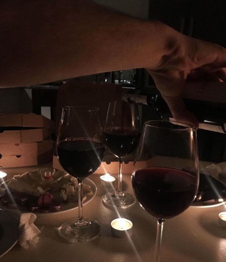 Вечер с вином