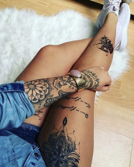 Тату девушек