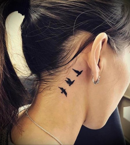 Тату на шее для девушек