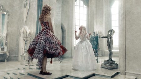 Белая королева алиса в стране чудес