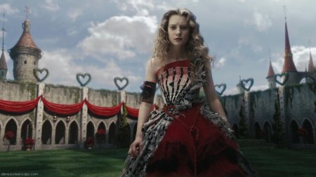 Алиса в стране чудес 2010