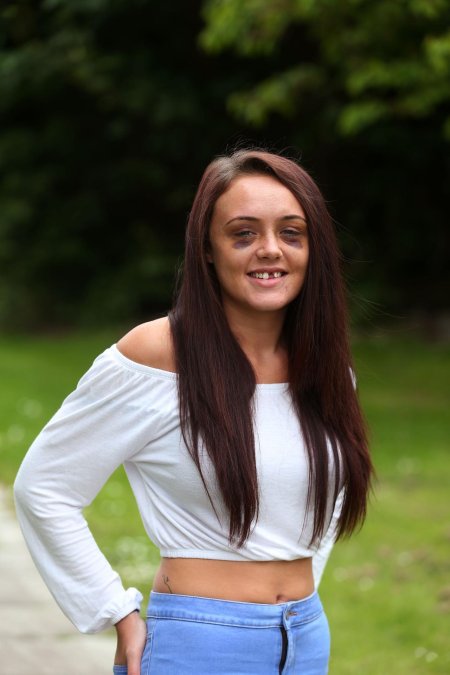 Симпатичная девушка