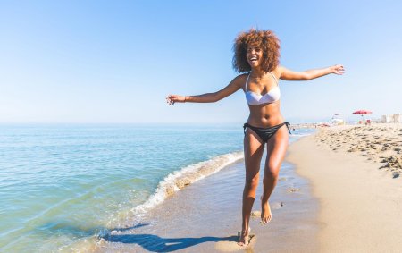 Женщина на пляже