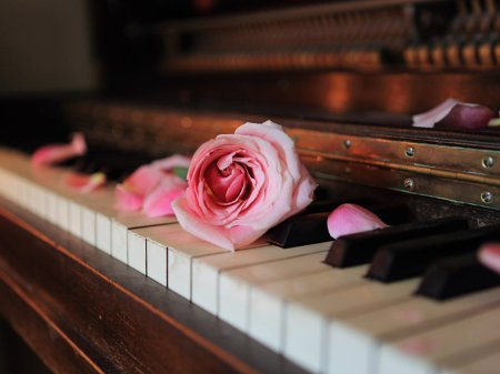 Романтическое пианино