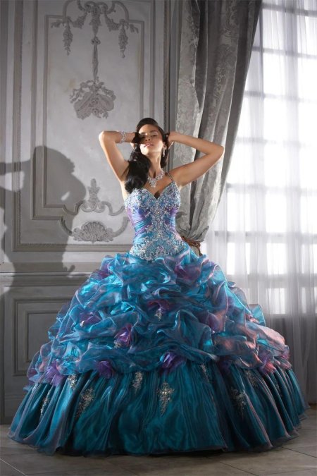 Бальные платья quinceanera