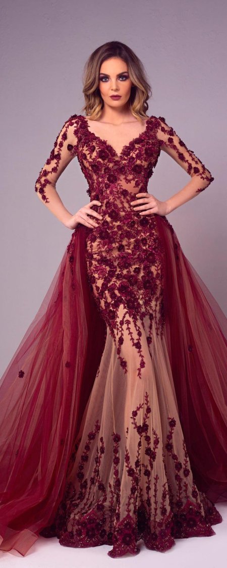 Платье кружевное вечернее