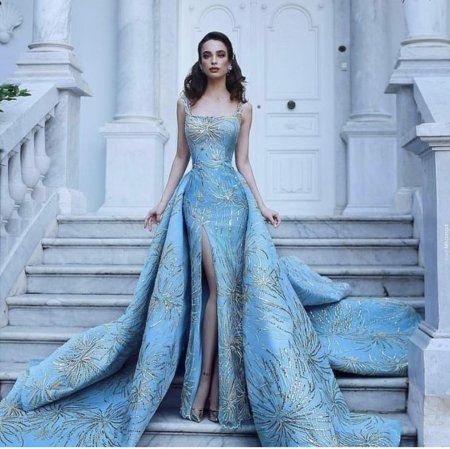 Шикарное вечернее платье