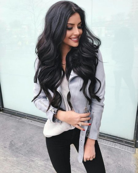 Красивые черные волосы