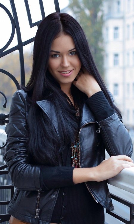 Брюнетки красивые девушки