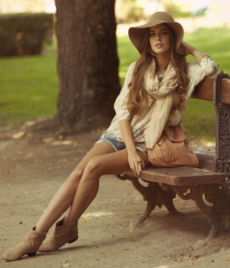 Клара алонсо в шляпе