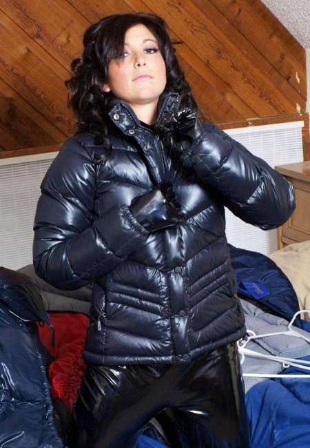 Куртка болоньевая женская