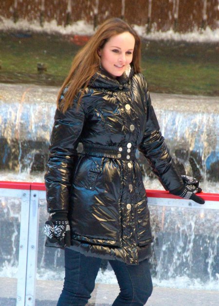 Девушка в куртке