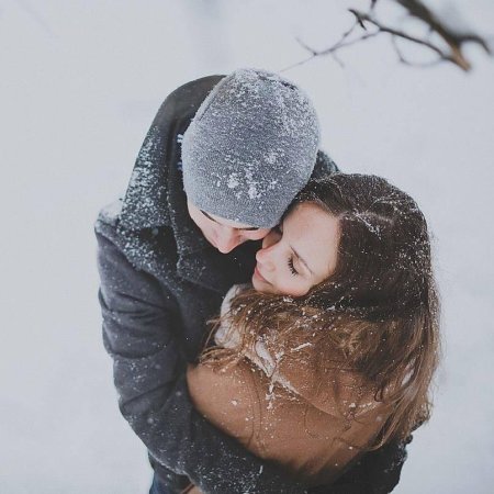 Влюбленная пара зима