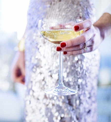 Бокал с шампанским