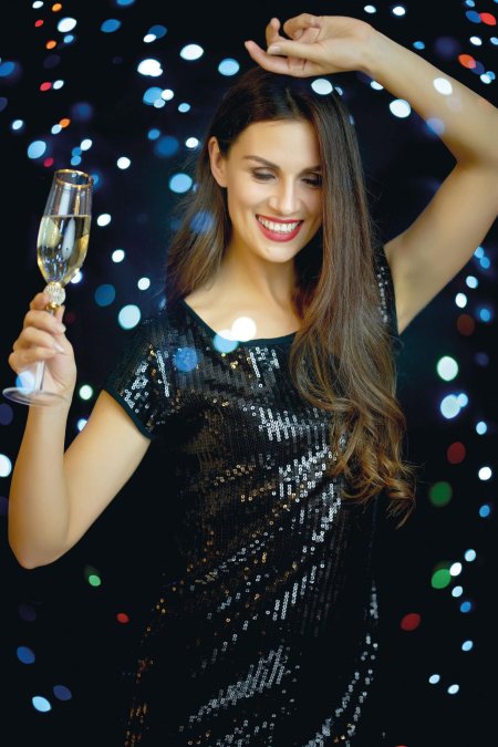 Девушки с шампанским